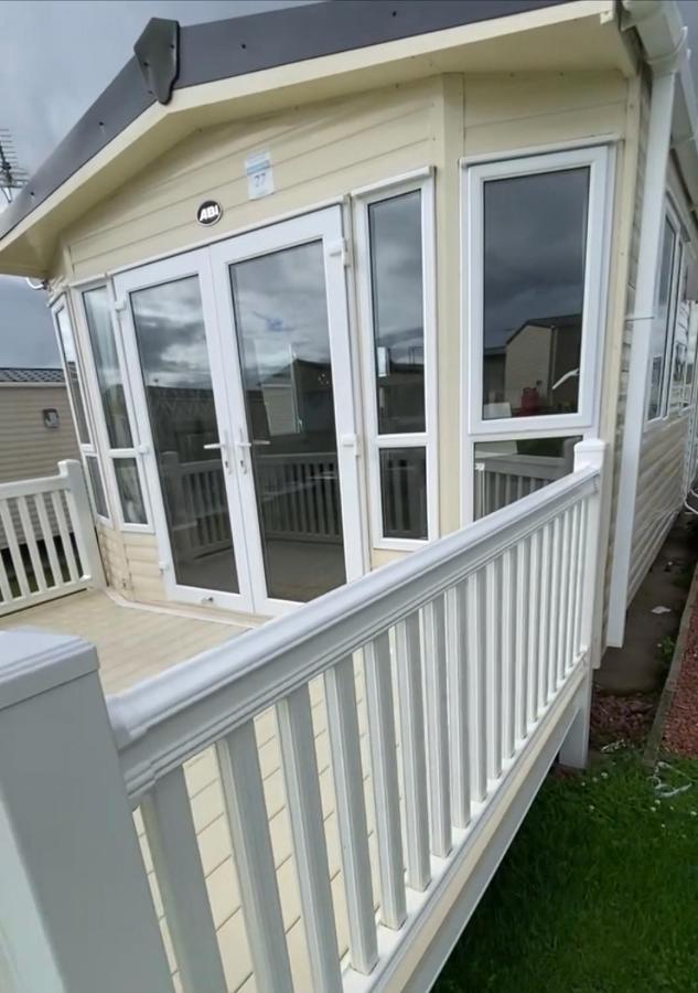 Sandylands Holiday Home Stevenston Exterior photo